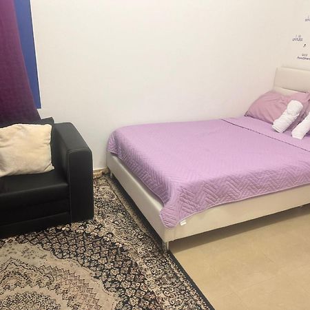 The Purple Place Appartement Abu Dhabi Buitenkant foto