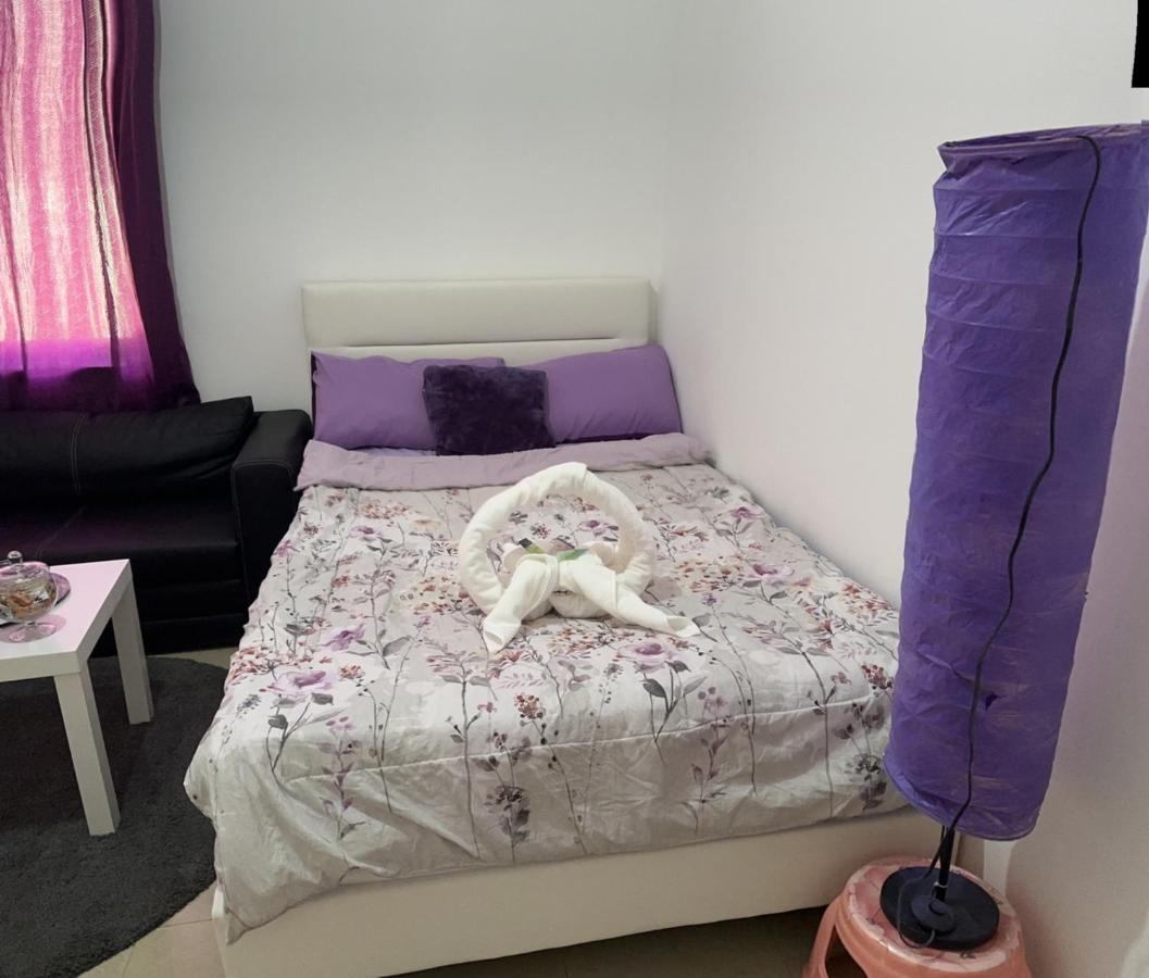 The Purple Place Appartement Abu Dhabi Buitenkant foto