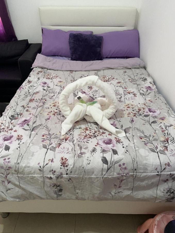 The Purple Place Appartement Abu Dhabi Buitenkant foto