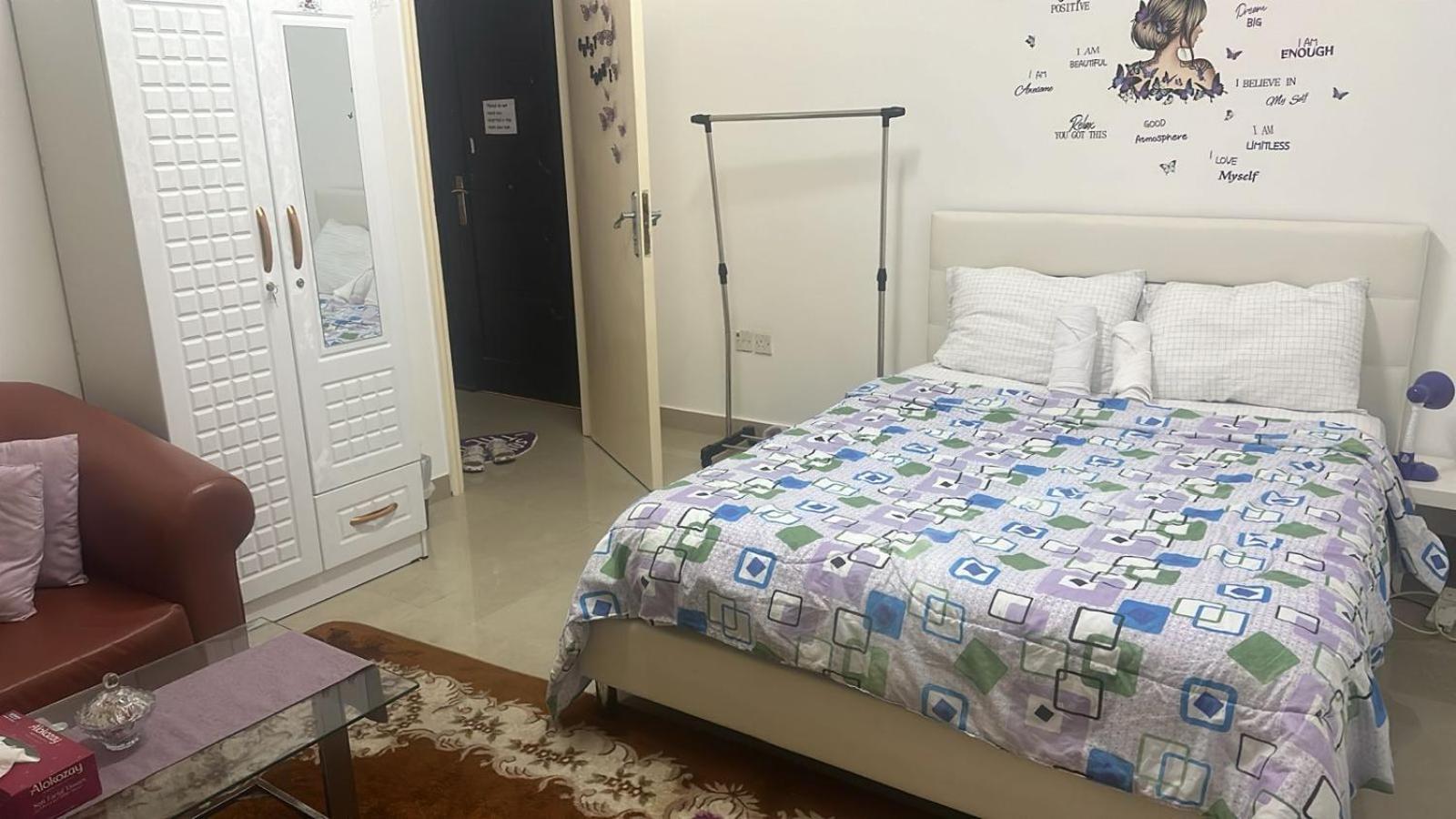 The Purple Place Appartement Abu Dhabi Buitenkant foto