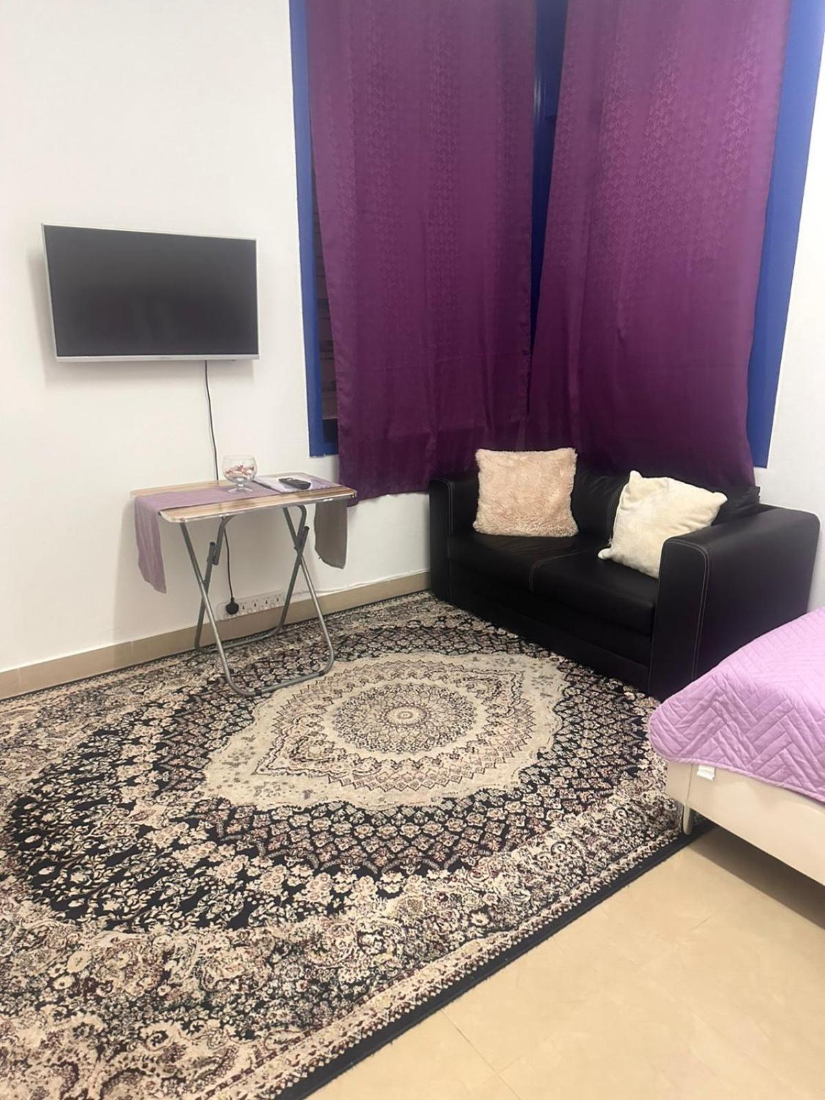 The Purple Place Appartement Abu Dhabi Buitenkant foto